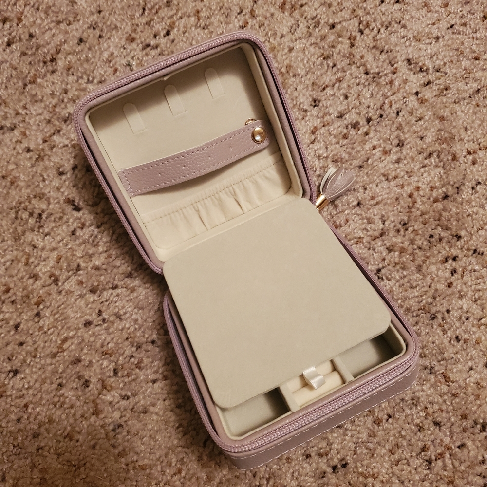Travel size jewelry box - Picture 5 of 8